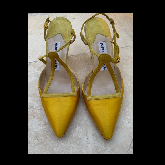 manolo blahnik yellow heels